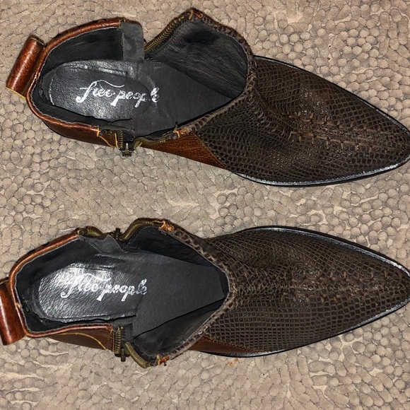 WOMENS FREE PEOPLE ANKLE BOOT - Picture 3 of 4